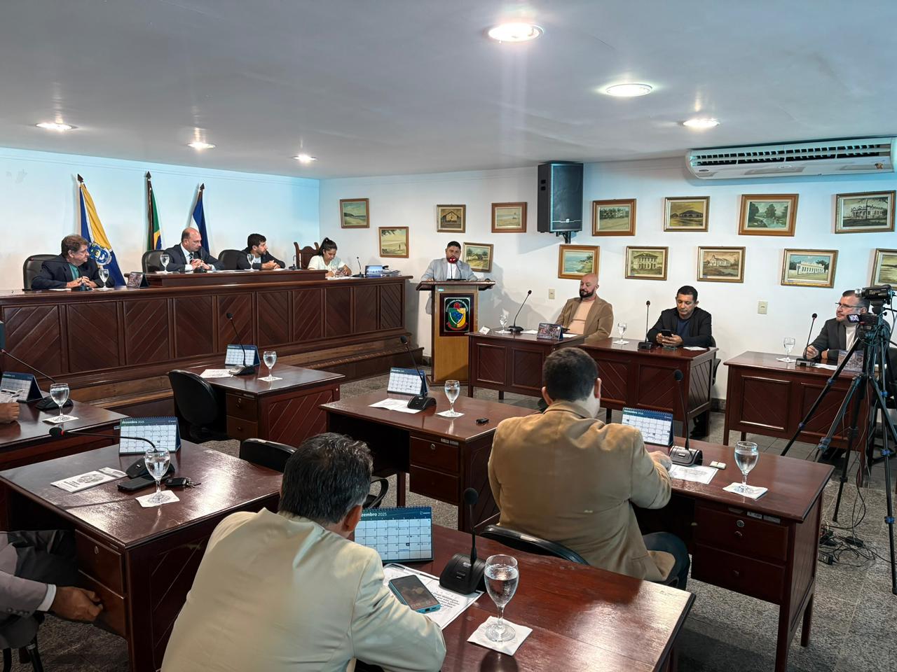 NOTÍCIA: RESUMO DA SESSÃO EXTRAORDINÁRIA DO DIA 29 DE DEZEMBRO DE 2025