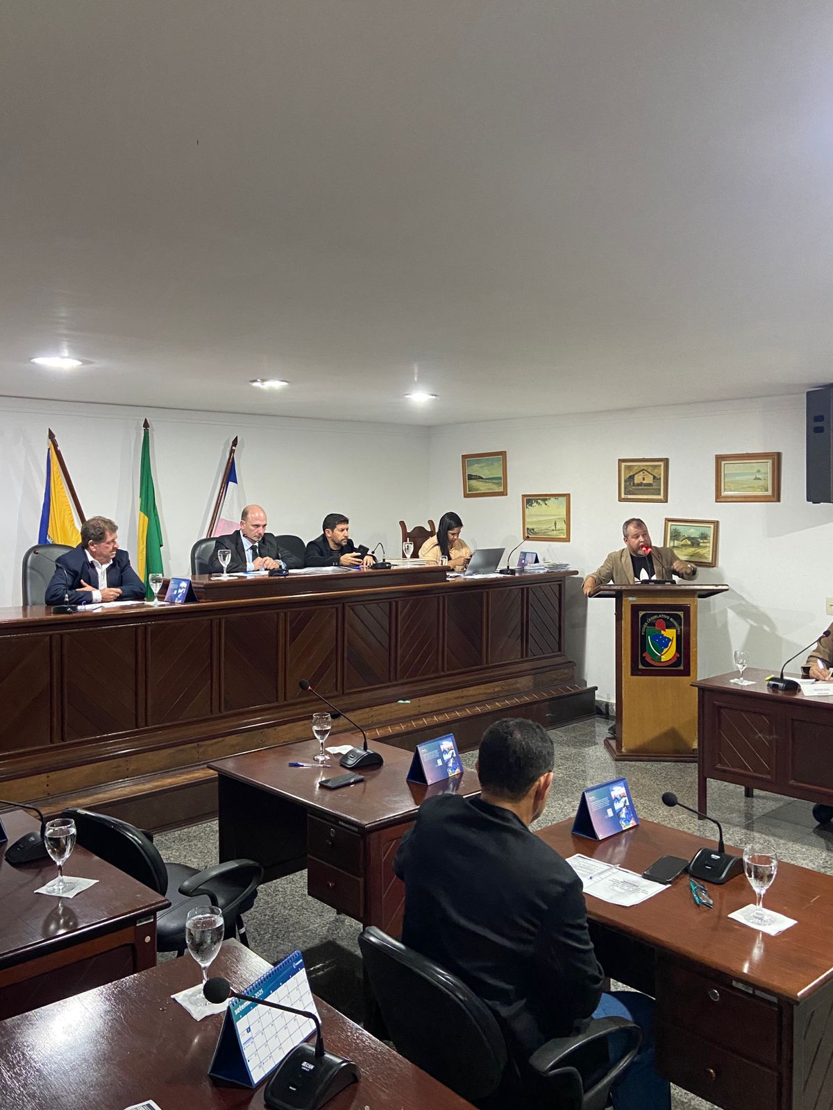 RESUMO DA SESSÃO ORDINÁRIA DO DIA 14 DE OUTUBRO DE 2025
