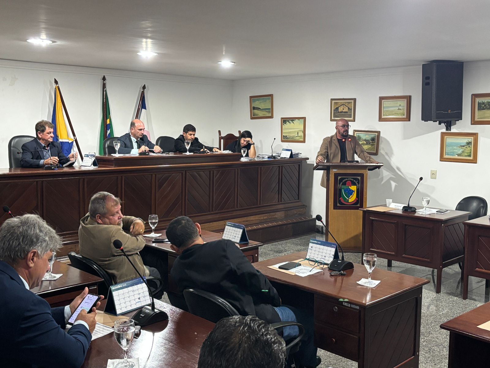RESUMO DA SESSÃO ORDINÁRIA DO DIA 02 DE DEZEMBRO DE 2025